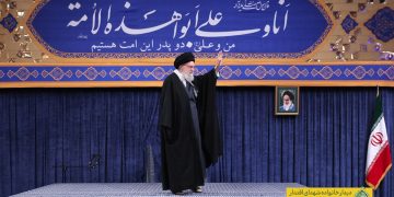 دیدار خانواده شهدای اقتدار با رهبر انقلاب در سالروز شهادت شهید سلیمانی